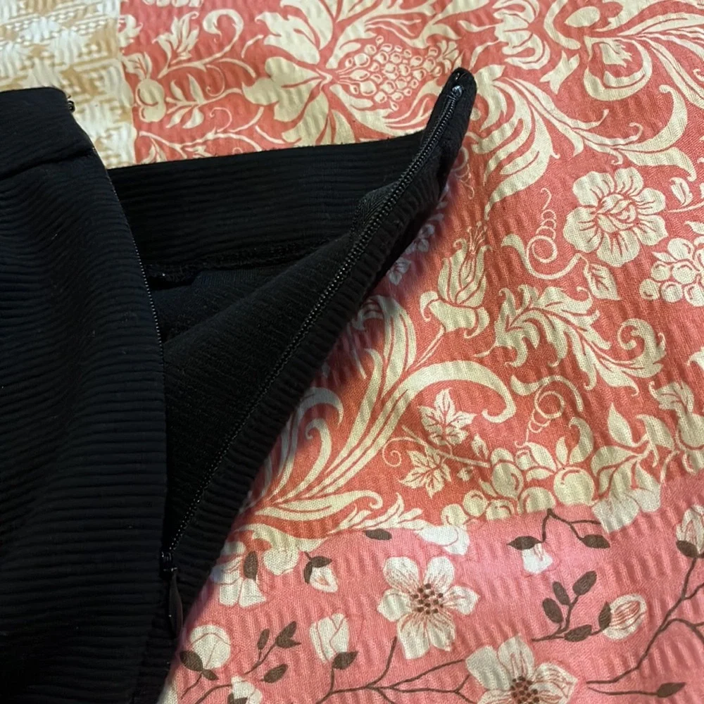 MADEWELL Bistro black pleated ribbed stretch skater skirt size 2 like new